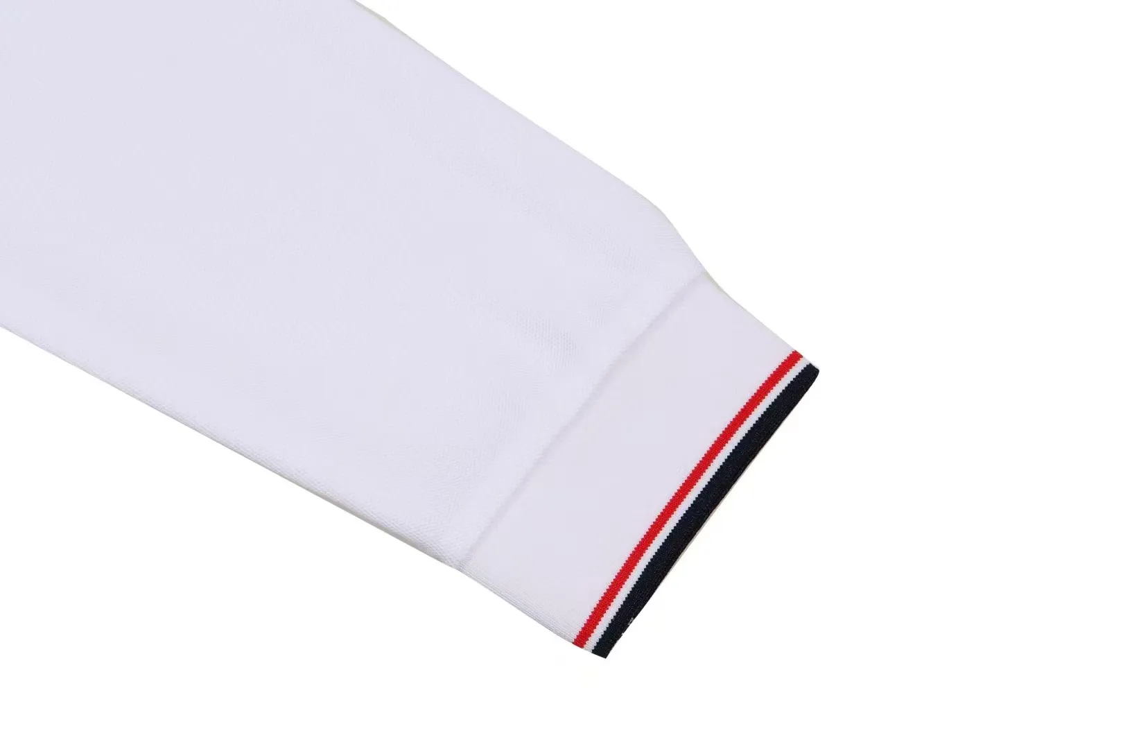 【New Arrival In Stock】𝐌𝐎𝐍𝐂𝐋𝐄𝐑~ #2025 New Arrival Quality POLO ， Breathable ， ， ， Quality。 ！ ， ！ LOGO Quality ：Black，White Sizes：M~L~XL~2XL~3XL